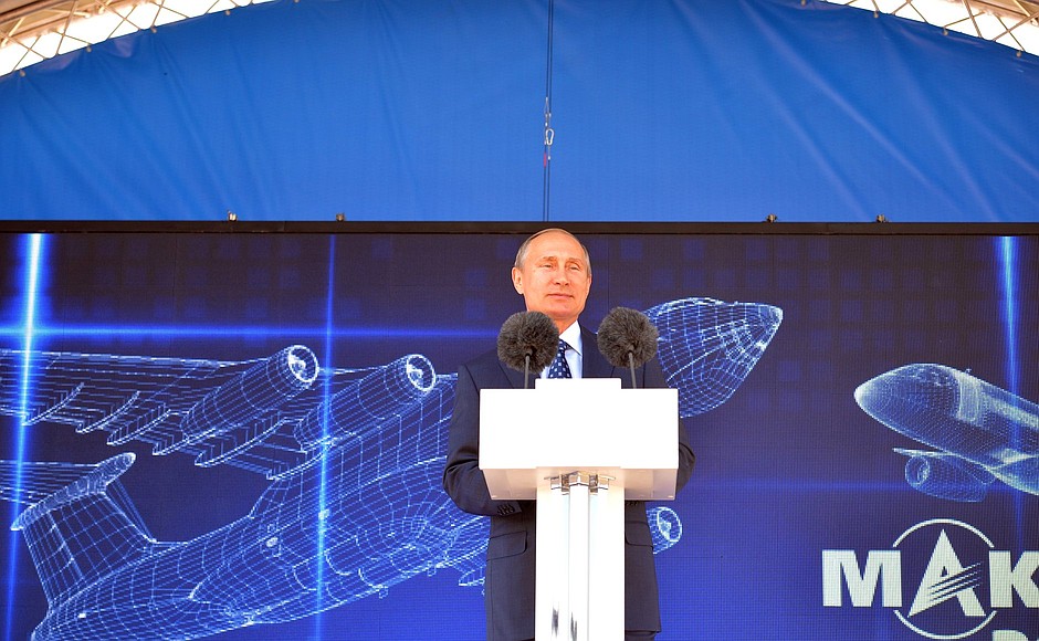 ماكس 2015 في موسكو يشرع أبوابه لأحدث الصناعات في مجال الطيران المقاتل Ep8kyHI07sYROIa2Jwo5mxAWubUXgc1A
