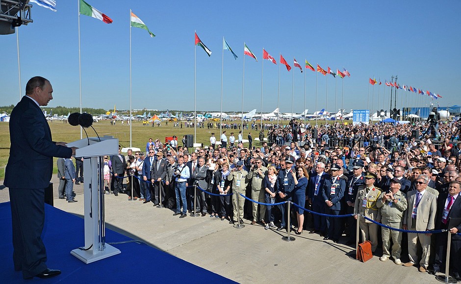 ماكس 2015 في موسكو يشرع أبوابه لأحدث الصناعات في مجال الطيران المقاتل PpRPH89VUHqohUvaZYSAWOqTNR06KzuQ