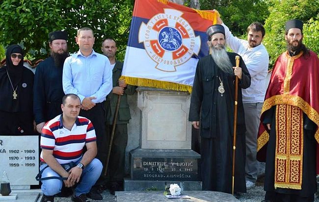 ULIČNA AKCIJA EKSTREMNE DESNICE: Fašisti napali Društveni centar Oktobar Davidovic_firer