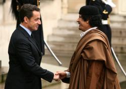 Le circuit de l'argent libyen de Sarkozy. Kadhafi a financé Sarkozy: la confirmation (Médiapart) SARKADHAFI-OK