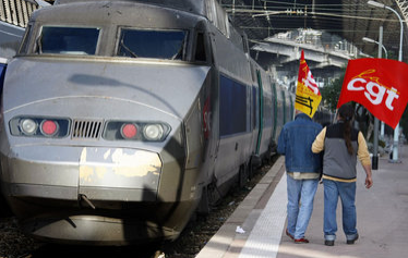 Les cheminots qui luttent aujourd'hui le font pour l'intérêt général (Martine Billard) + Conflit à la SNCF : « Hollande est plus ferme à l’égard des cheminots que de la finance » (Médiapart) + Divers Capture_decran_2014-06-13_a_18.28.31