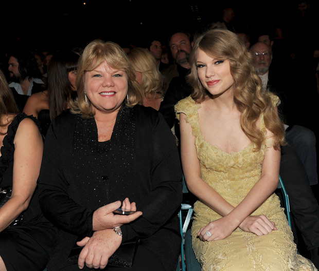 Taylor Swift reveló que su madre tiene cáncer Taylorswift