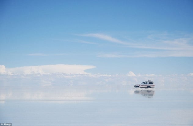 Isušeno slano jezero u Boliviji pravi je raj na Zemlji 110818053.5_mn
