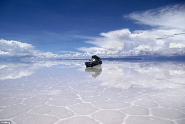 Isušeno slano jezero u Boliviji pravi je raj na Zemlji 110818053.6_mn