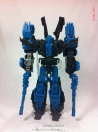 [Mastermind Creations] Produit Tiers - R-01 Terminus Hexatron (aka Sixshot/Hexabot) et R-01G Grandus Hexatron (aka Greatshot) Ee96205f8a034fef46ad20fa95fa9964