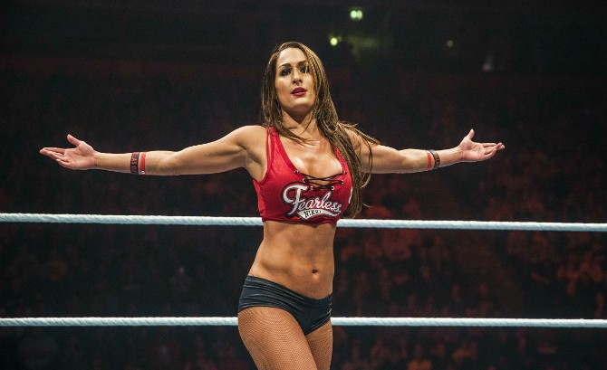 WWE Breaking Rules (21/08/16) Nikki-bella-1443344740-800