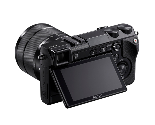 كاميرا Sony NEX-7 صغيرة بأداء الكبار Sony-nex-7-rear-tilt-lcd-2408