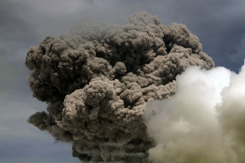 Ecuador evacúa a 400 personas por volcán y decreta estado de excepción 1439696095-ecuador-volcn