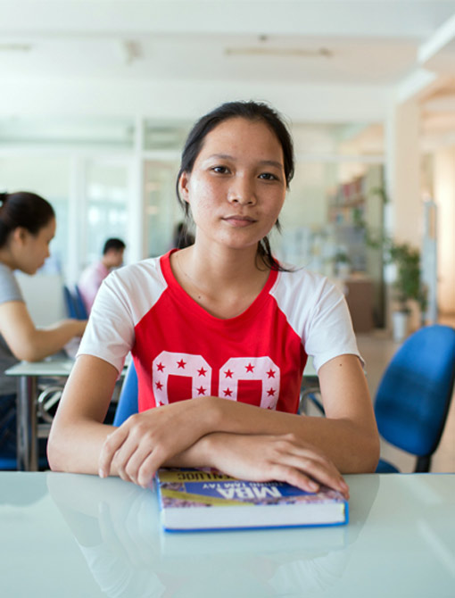 Hơn 8,5 tỉ đồng học bổng được trao cho sinh viên du học tại chỗ ở ĐH Duy Tân Tam_rnam