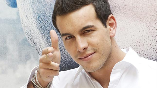 Besando al sapo Tumblr_static_mario-casas-foto-01