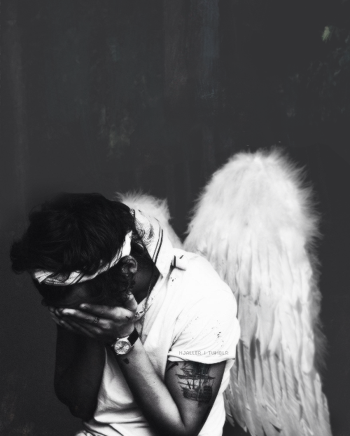 Mi Vecino es un ..... ¿Ángel? (Harry Styles y tu) Tumblr_static_harry_styles_twitter_angel_wings_pic