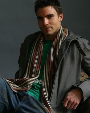 Registra tu avatar Colin-egglesfield-photo