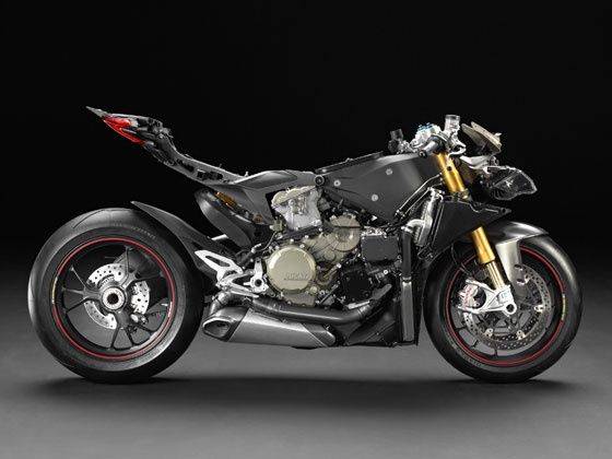 será que é montagem? Ducati-1199-panigale-naked_560x420