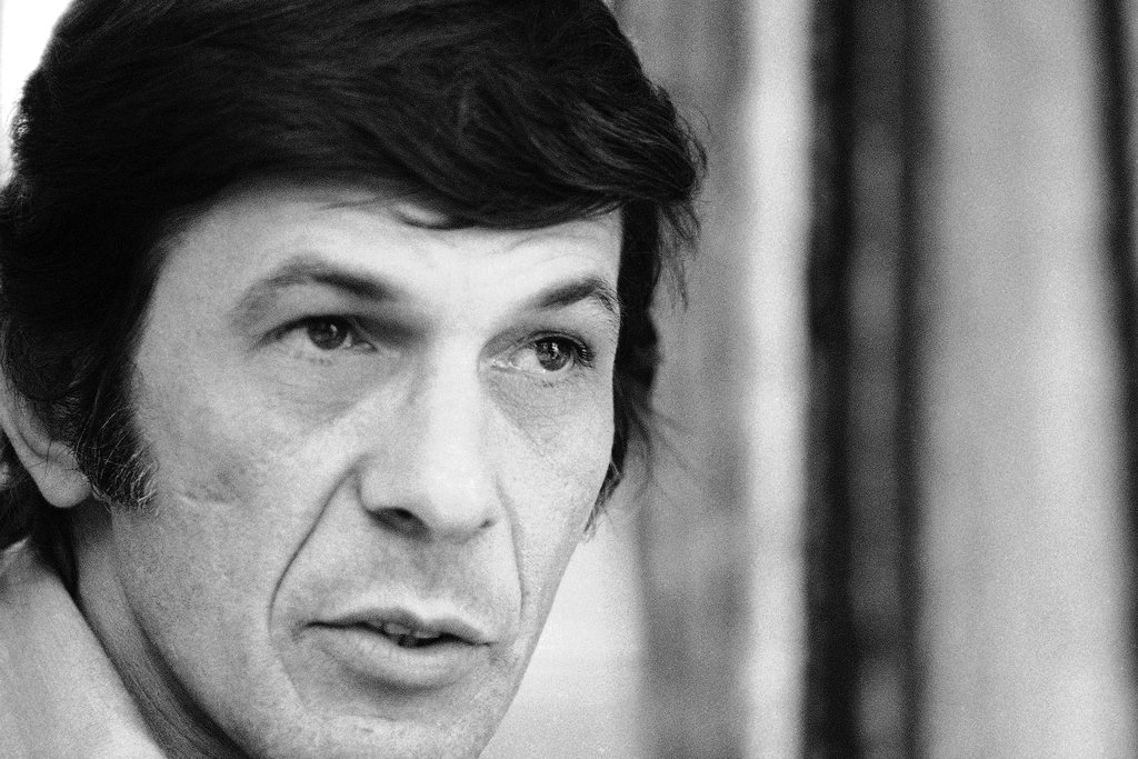 Les Havres Gris - Page 34 20150225nimoy-adv-obit-slide-UX16-jumbo