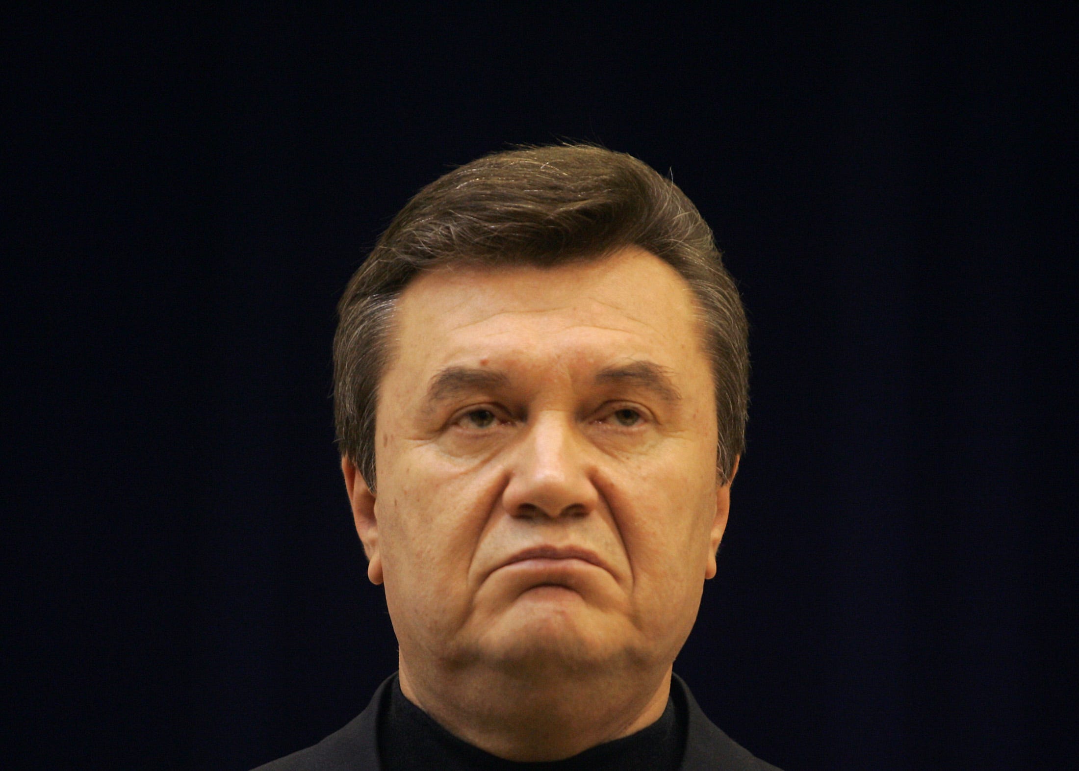 Funny: Viktor Yanukovych wasn't allowed to escape to Russia because he didn't have the proper paperwork Ukraines-real-problem-is-viktor-yanukovych