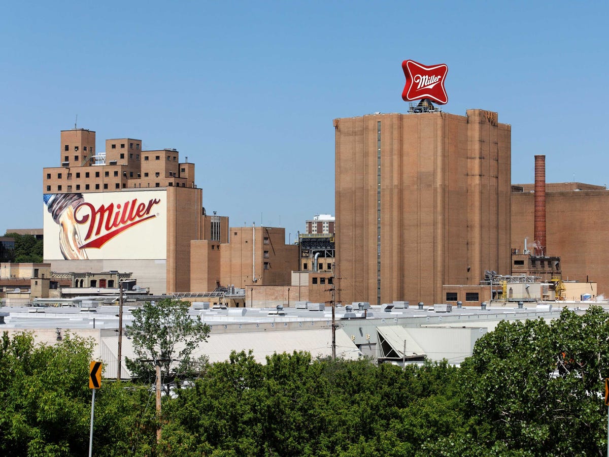 The Best Tourist Attraction In Every State Wisconsin-tour-the-miller-brewery-in-milwaukee-where-machines-pack-200000-cases-of-beer-a-day-dont-forget-to-grab-a-sample-on-your-way-out