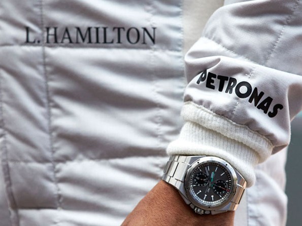 Lewis Hamilton ne voulait pas de la marque Hamilton - Page 3 Haagen_iwc_home_crop_595x446