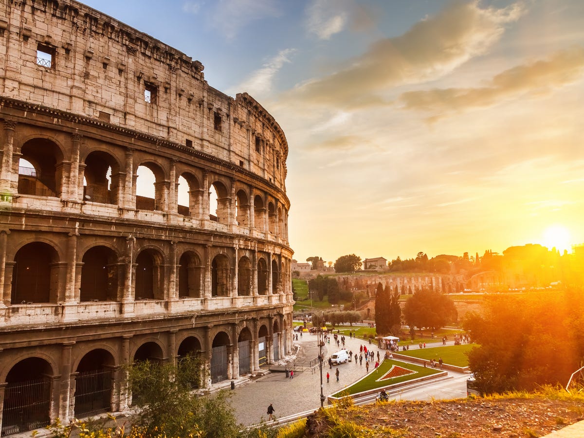  Những nơi du lịch tốt nhất trên thế giới, theo Lonely Planet 7-colosseum-italy