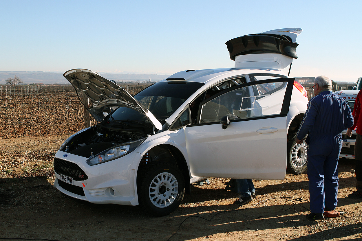 V Rallye Tierras Altas de Lorca [26-27 Febrero] - Página 3 Carlos-aldecoa-ford-fiesta-r5-test