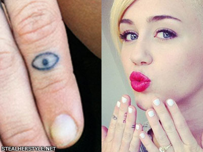 EL OJO QUE TODO LO VE DE SATAN - PARTE 2 - Página 35 Miley-cyrus-eye-finger-tattoo