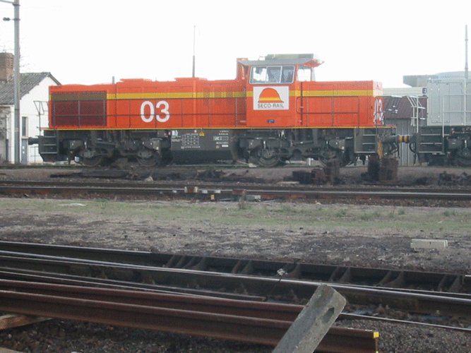 un autorail prêt pour la casse Locoprive2