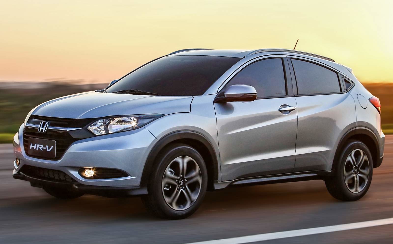  Noticias y temas relacionados con el sector industrial Argentino - Página 3 Honda-HR-V-front-three-quarters-left1