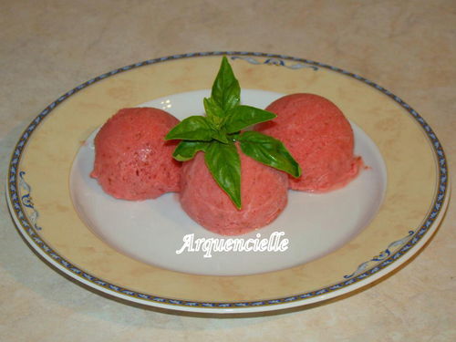 Crème glacé fraises basilic sans sorbetière 41386029_m