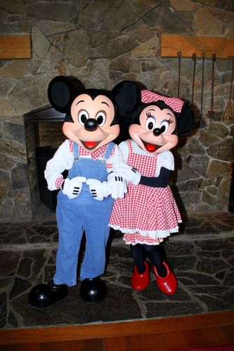 Photos avec les Personnages Disney - Page 35 73328452_m