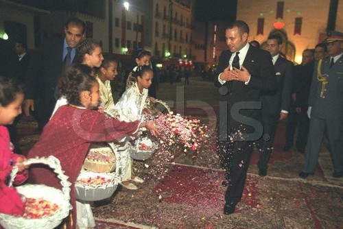 صور للملك محمد السادس والعائلة الملكية المغربية. 7918956_m