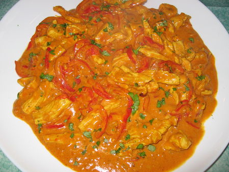 Curry de dinde aux poivrons et au lait de coco 32395023_p