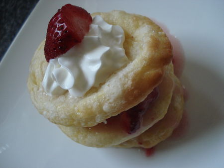 recette - Millefeuilles aux fraises très très rapide... 24911165_p