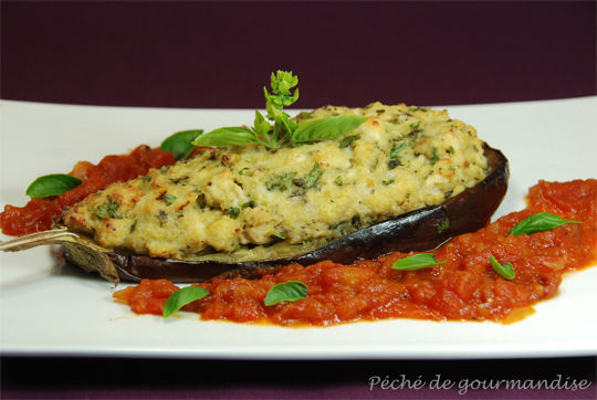  aubergine farcie au poulet à la fêta et aux herbes 41775706