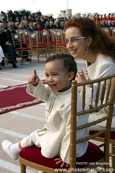 صور للملك محمد السادس والعائلة الملكية المغربية. 7111170_m