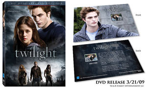 Twilight adaptation du roman de Stephenie Meyer - Page 3 35261186_p