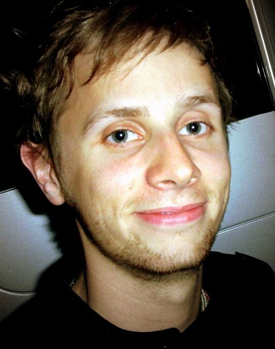 Dominic Howard - Page 5 16495548