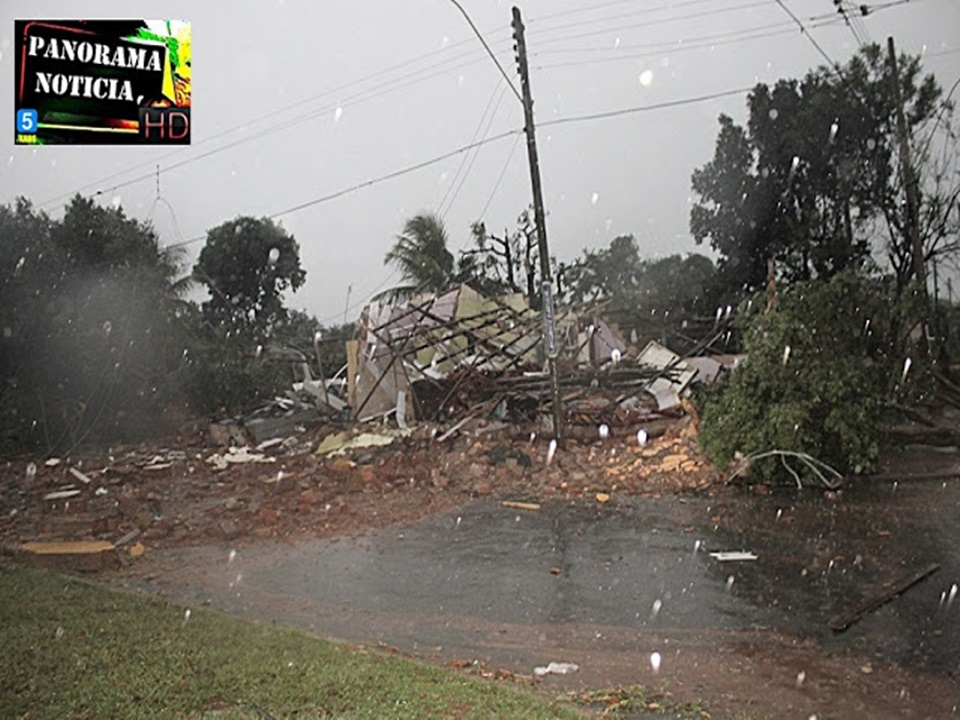 NIBIRU, ULTIMAS NOTICIAS Y TEMAS RELACIONADOS (PARTE 21) - Página 40 Panorama-tornado-sp-brazil-8