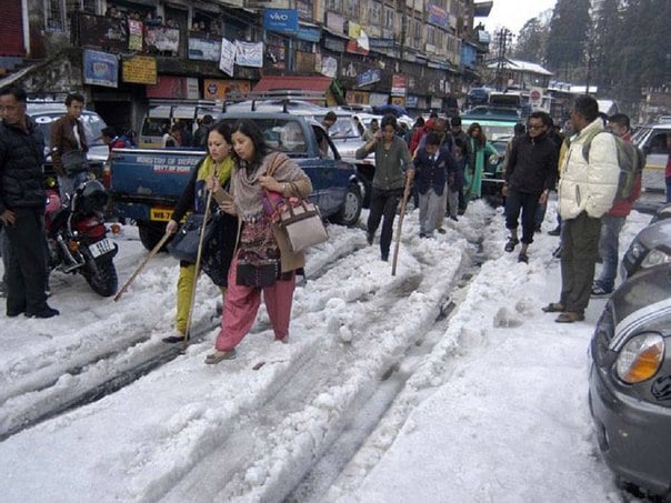 Anomalic hailstorm drops four inches of ice on Darjeeling, India Darjeeling-hailstorm-6