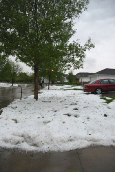 NIBIRU, ULTIMAS NOTICIAS Y TEMAS RELACIONADOS (PARTE 24) - Página 6 Hailstorm-lincoln-nebraska-hail-baseball-8