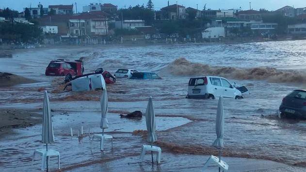 NIBIRU, ULTIMAS NOTICIAS Y TEMAS RELACIONADOS (PARTE 26) - Página 7 Flash-floods-greece-2