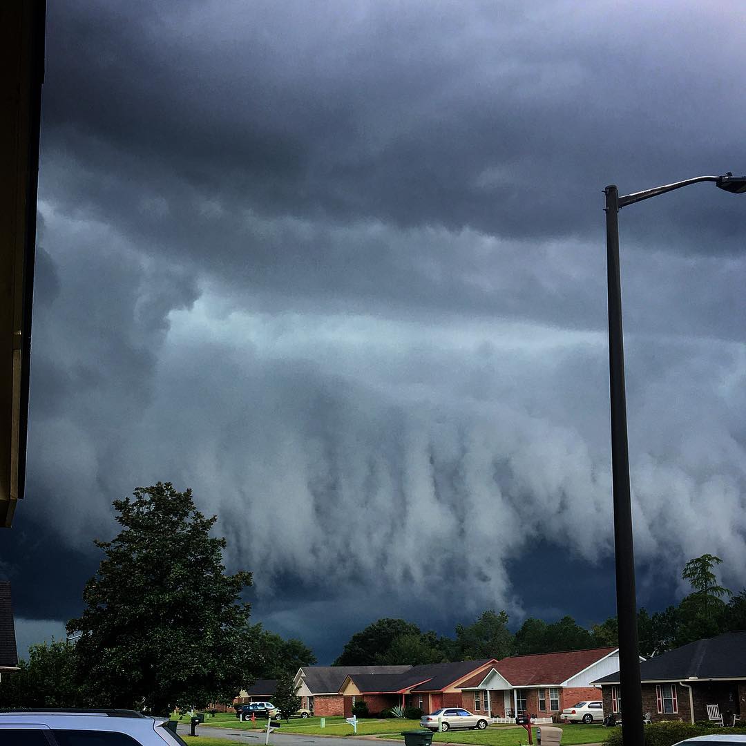 WEATHER !! Welp… It’s the end of the world in Hinesville, Georgia Strange-clouds-georgia-4