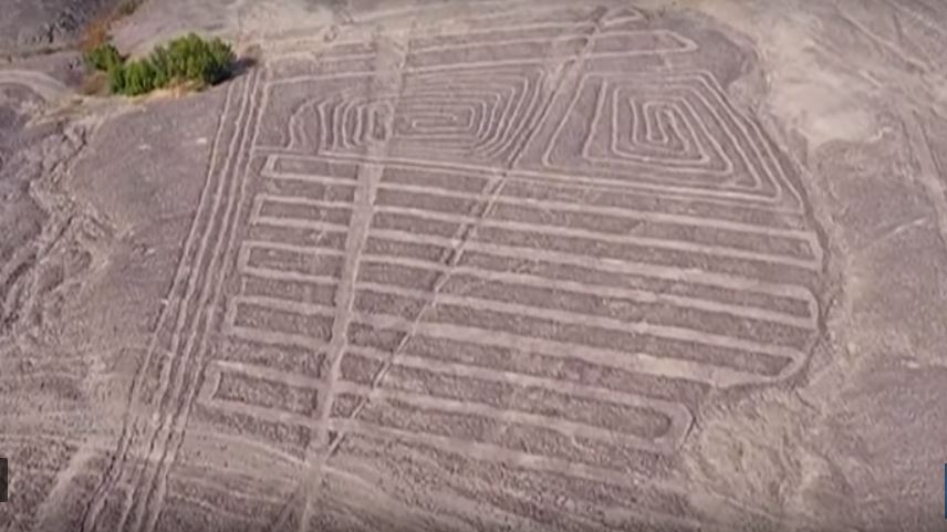 NIBIRU, ULTIMAS NOTICIAS Y TEMAS RELACIONADOS (PARTE 35) - Página 35 Giant-drawings-near-nazca-lines-peru-1