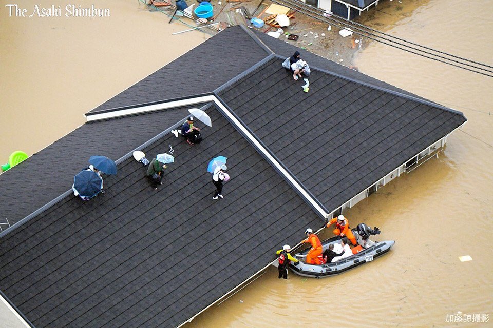 Japan: 3.2 million people flee unprecedented floods while M6.1 earthquake hits main Honshu Island Floods-japan-7