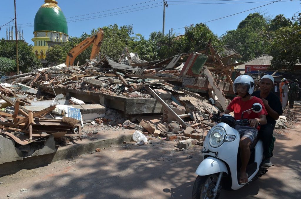 New shallow 6.2 magnitude earthquake hits Indonesia’s Lombok  Lombok-earthquake-august-9-2018-1-1024x679