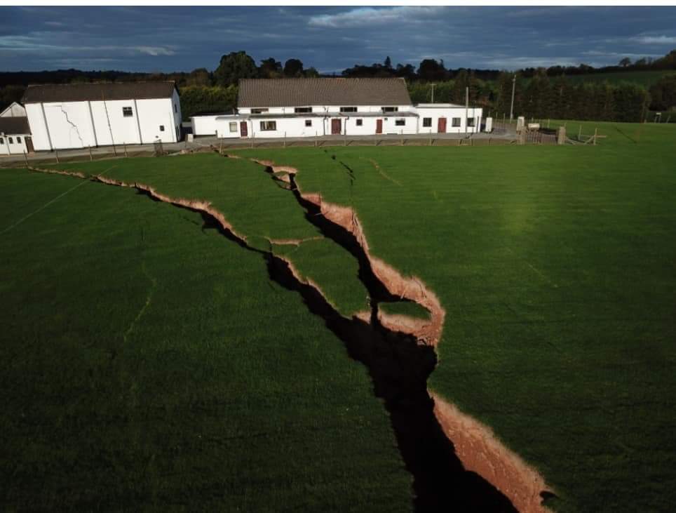 100 children evacuated from school as giant cracks and sinkhole fissure the ground in Ireland Crack-sinkhole-ireland-school-2