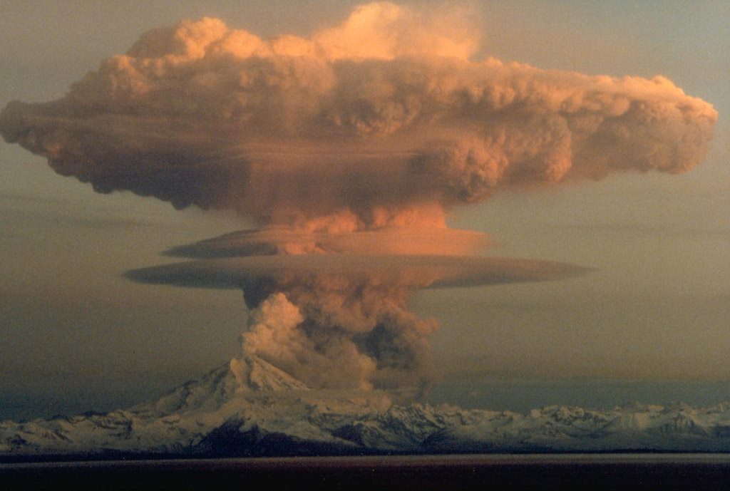 The U.S is one of Earth’s most volcanically active countries Most-dangerous-volcanic-eruption-usa-1024x689