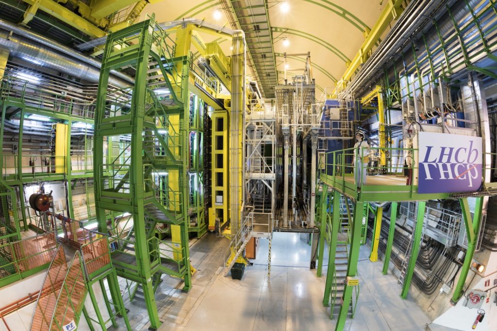 CERN - NEW PARTICLE LHCb-experiment-Large-hadron-collider-CERN-new-particule-1024x683