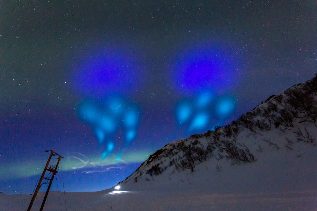 Update: Web Cam records an extraordinary sighting of a fleet of UFOs on Abisko Aurora-azure-rocket-sky-ufo-7-1024x683