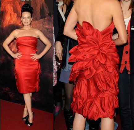 نجوم حمراء Carla-gugino-red-dress