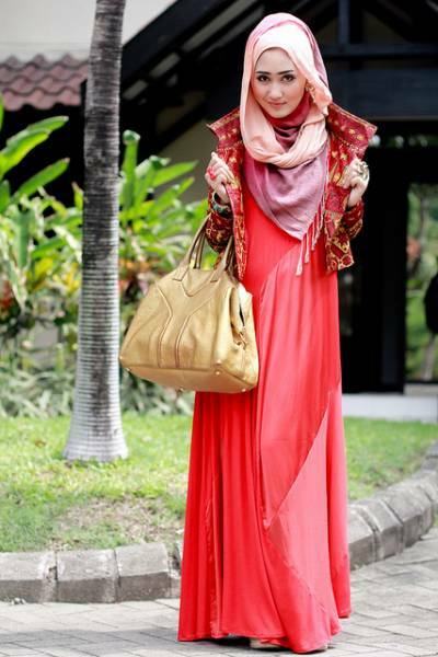  ستايلات حجاب 2013 تجنن Dian-Pelangi-Latest-Hijab-Collection-2012-for-Muslim-Women-7