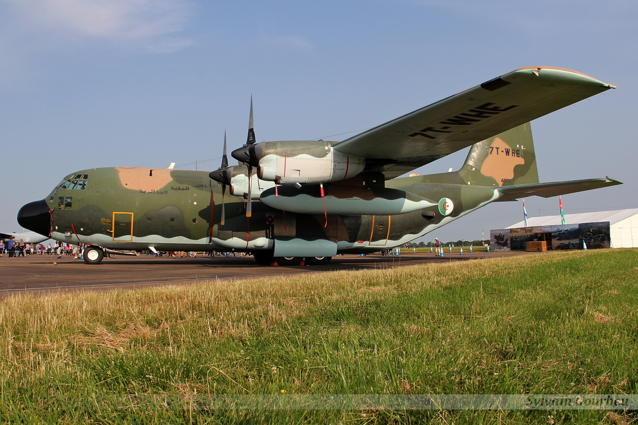 صور طائرات النقل والشحن الجزائرية [ C-130H/H30  /  Hercules ]  - صفحة 2 20140827191659-3ce541d2-me